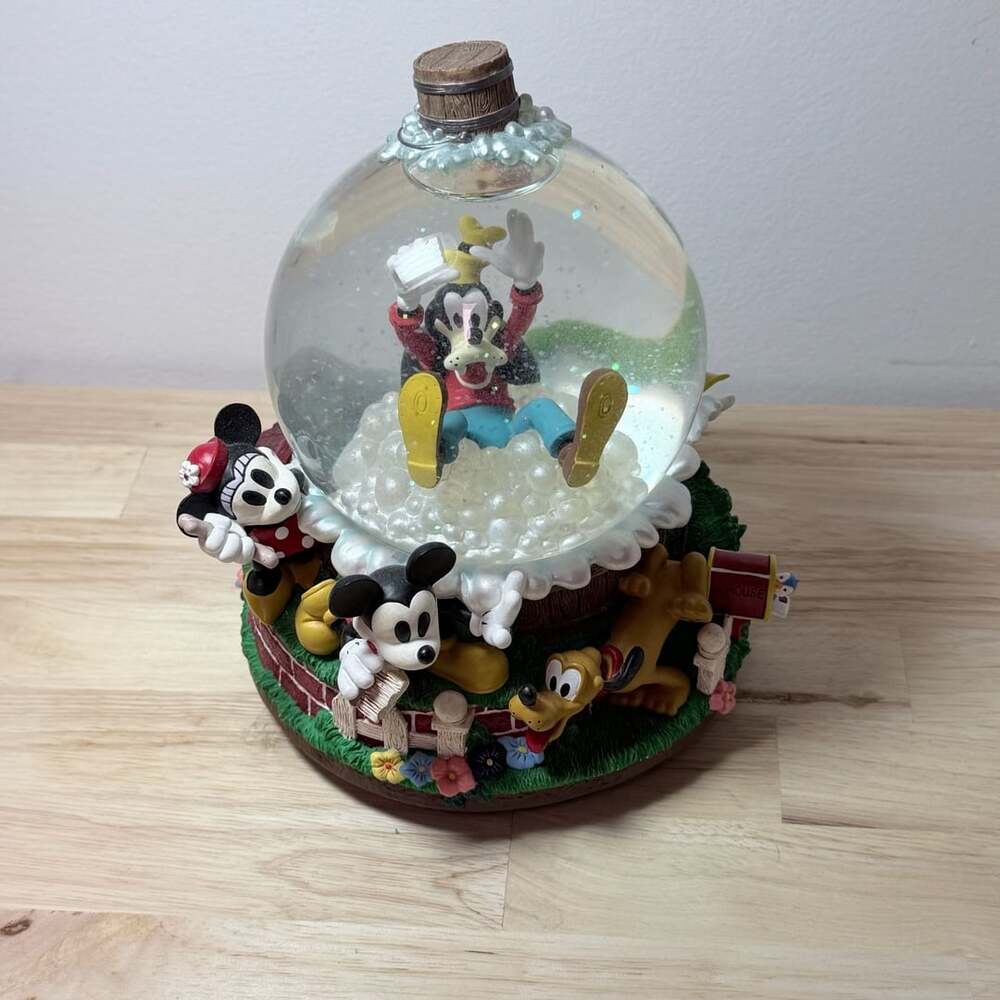 Disney Goofy Bubble Bath Snow Globe Zip-A-Dee-Doo-Dah